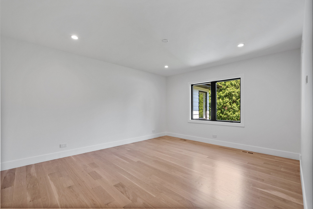 6600 N Kenton Avenue - Photo 22