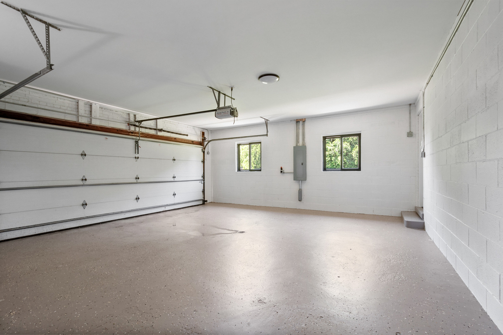 6600 N Kenton Avenue - Photo 35