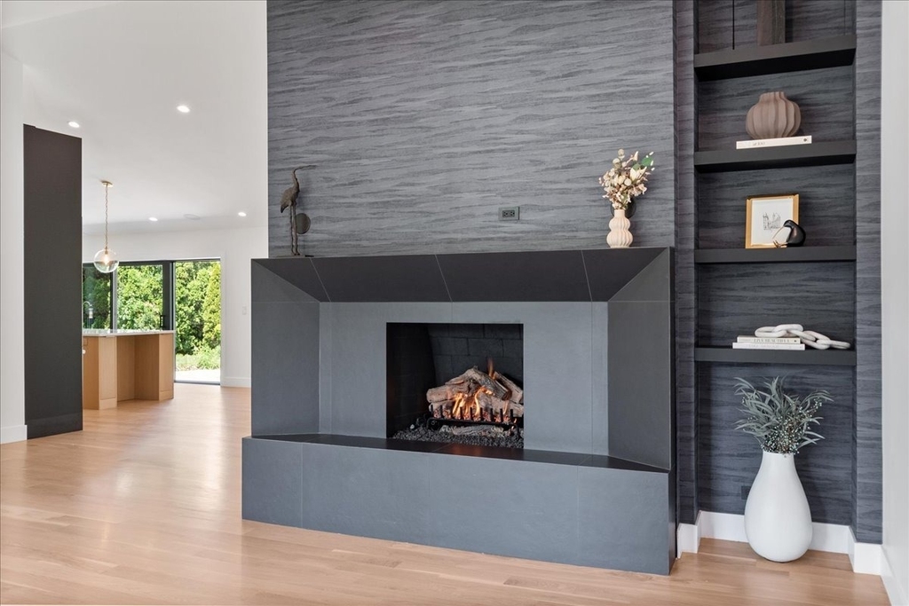 6600 N Kenton Avenue - Photo 8