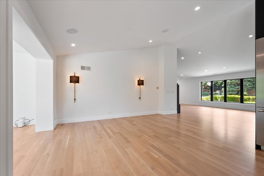 6600 N Kenton Avenue - Photo 15