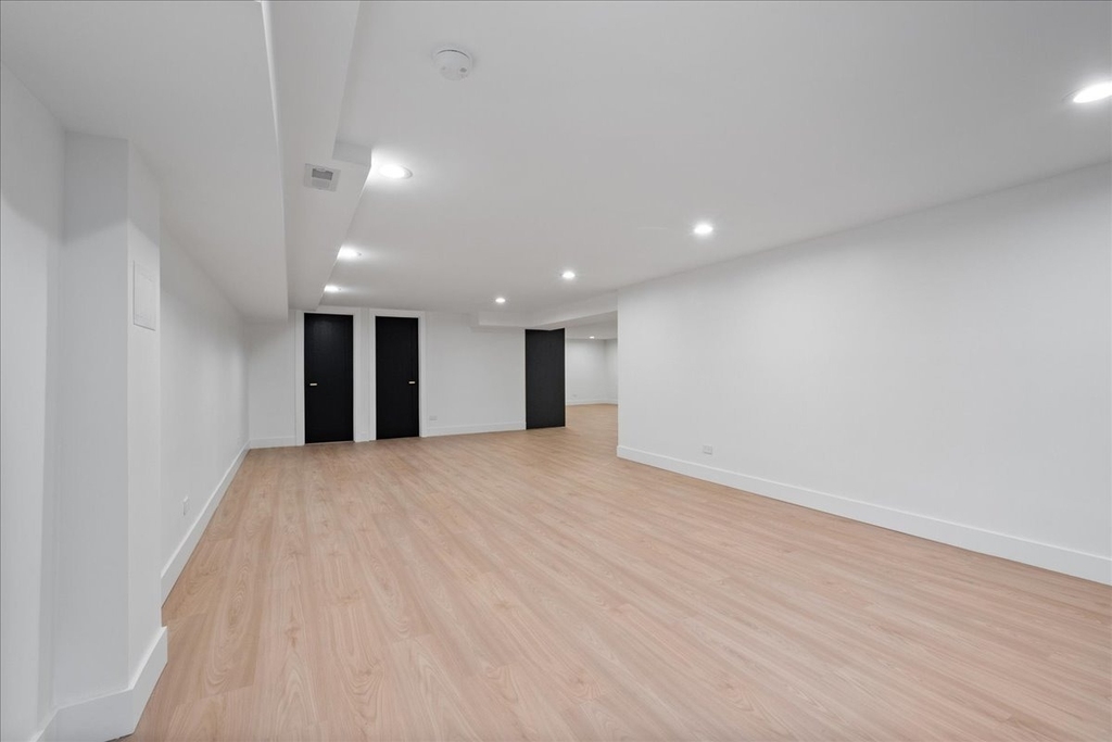 6600 N Kenton Avenue - Photo 29
