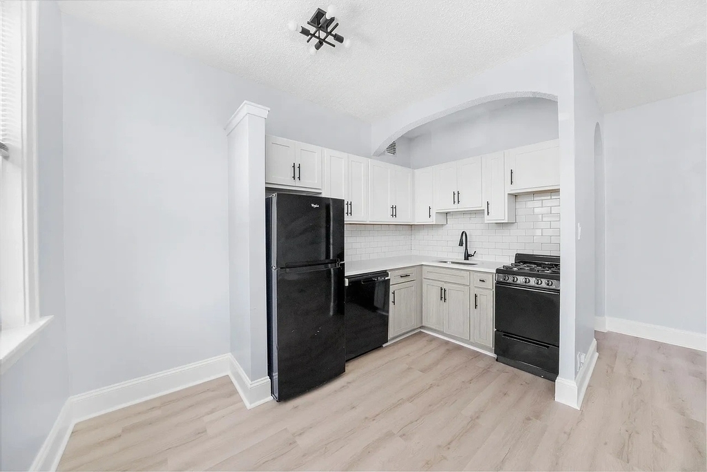 5135 S Blackstone Avenue - Photo 10