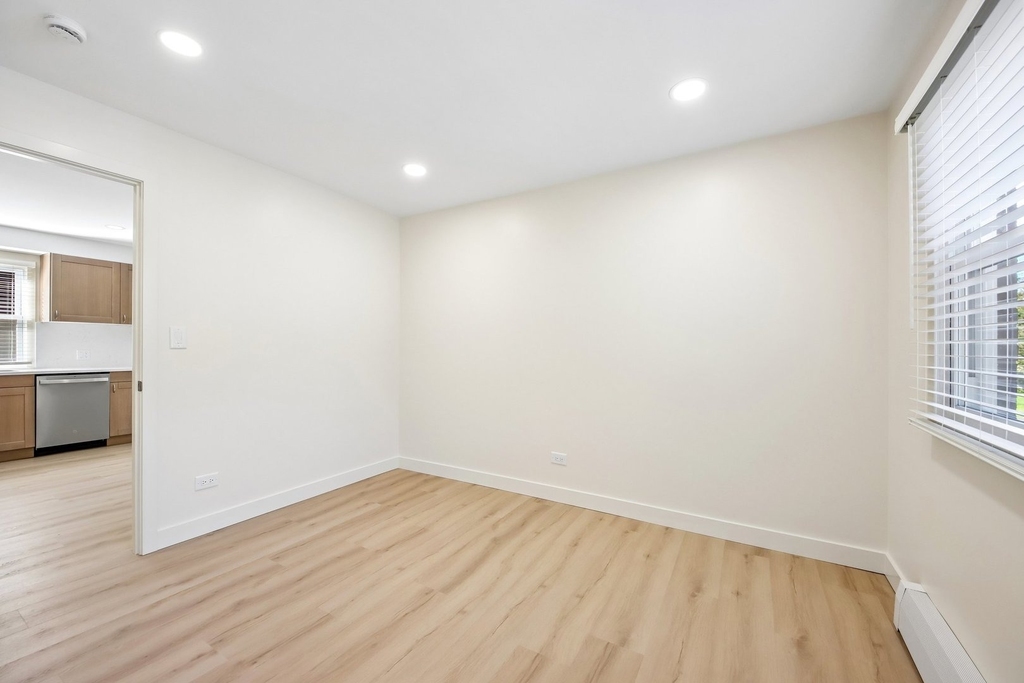 20779 Elizabeth Avenue N - Photo 9