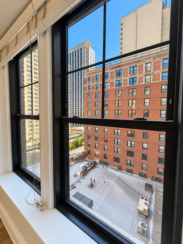 3170 N Sheridan Road - Photo 9