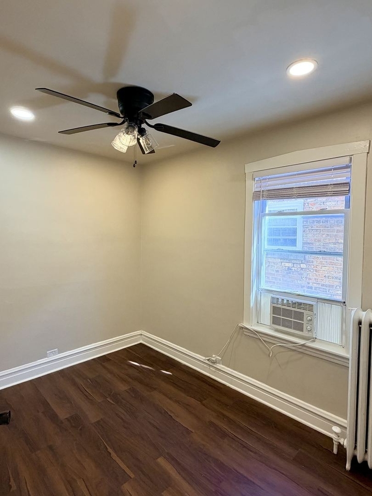 4708 W Altgeld Street - Photo 7