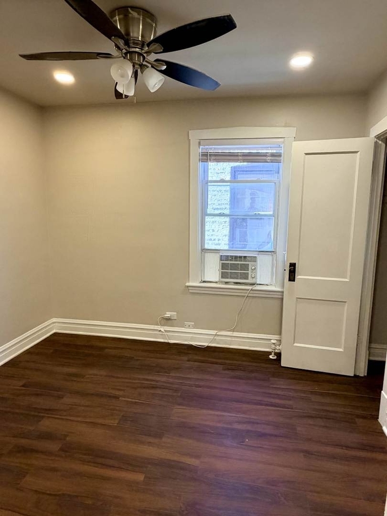 4708 W Altgeld Street - Photo 15