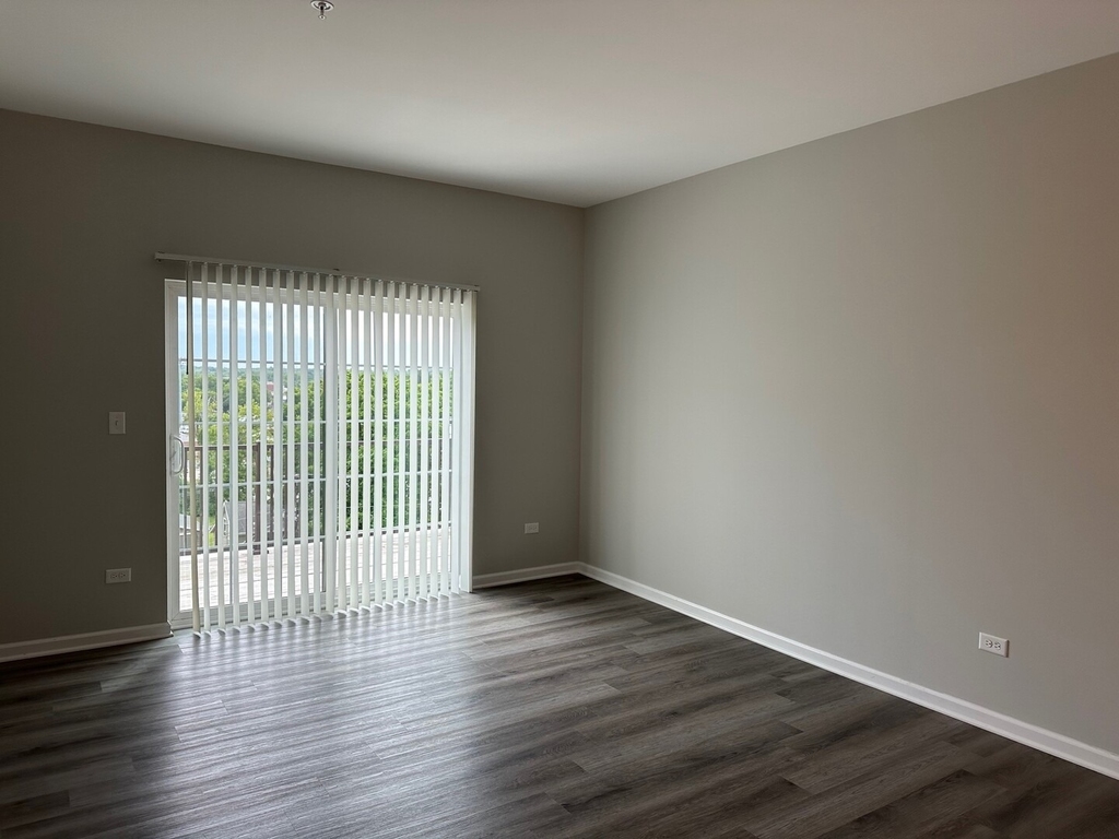 301 N Madison Street - Photo 3