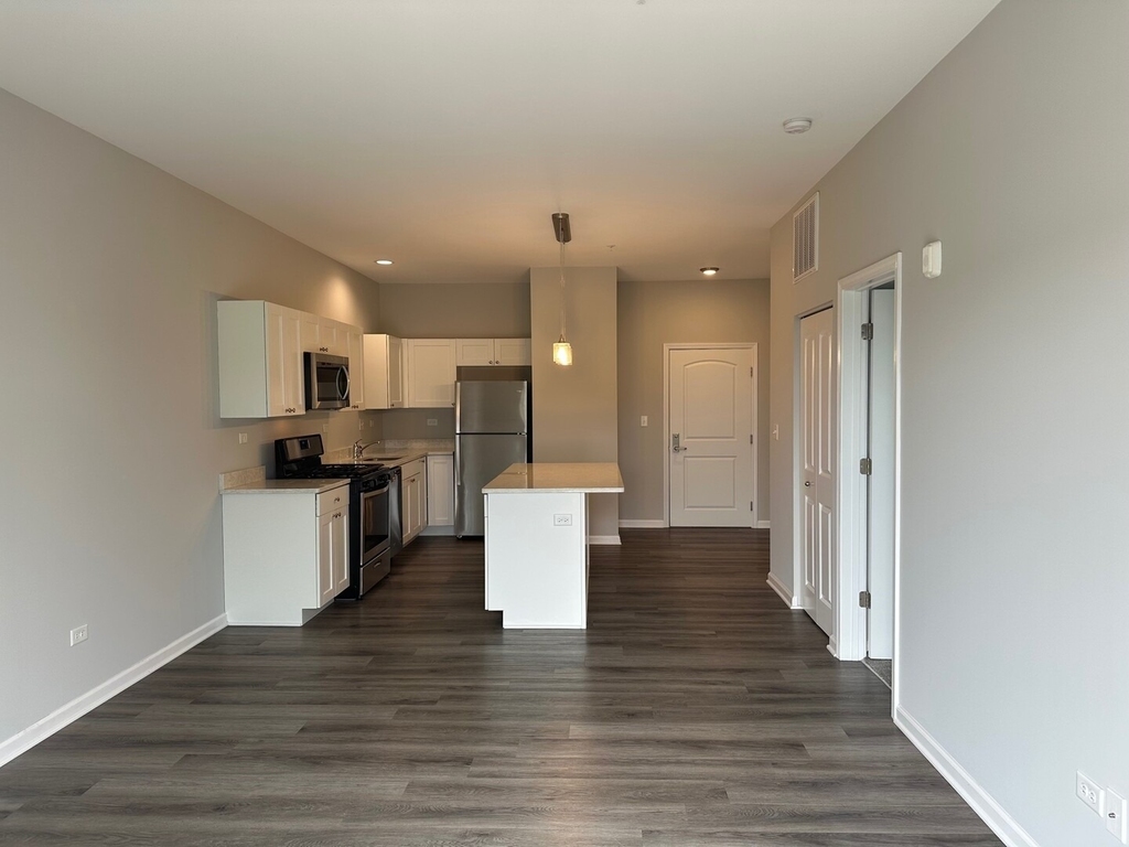 301 N Madison Street - Photo 5