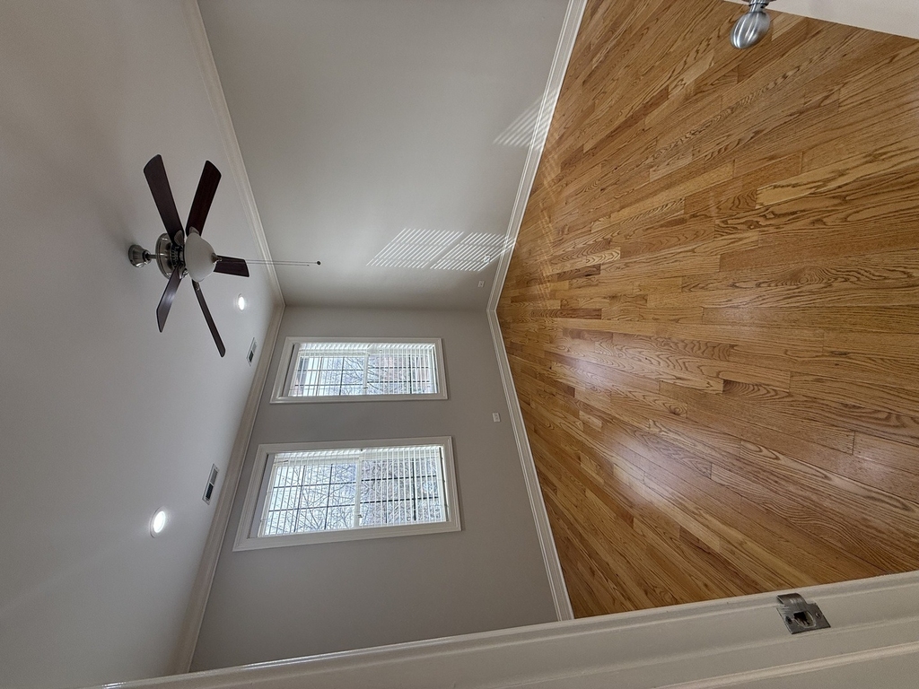 2338 W Morse Avenue - Photo 4