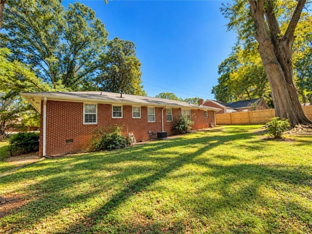 4449 Chamblee Tucker Road - Photo 3