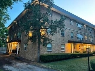 303 W Park Place - Photo 1