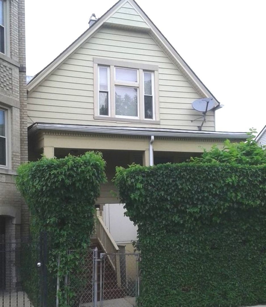 3718 W Mclean Avenue - Photo 0