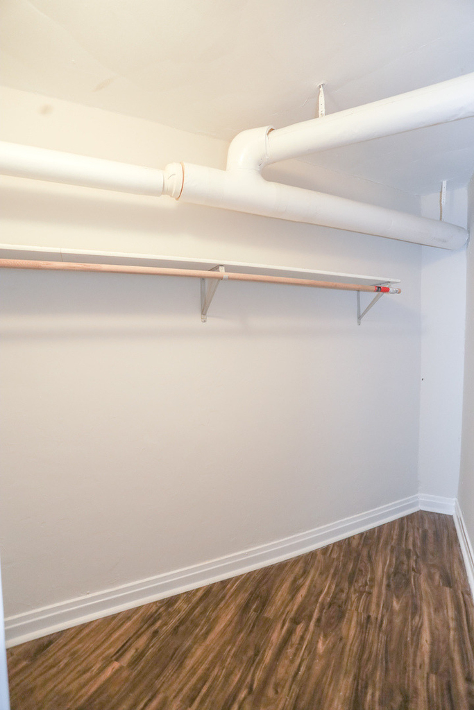 4649 N Manor Avenue - Photo 6