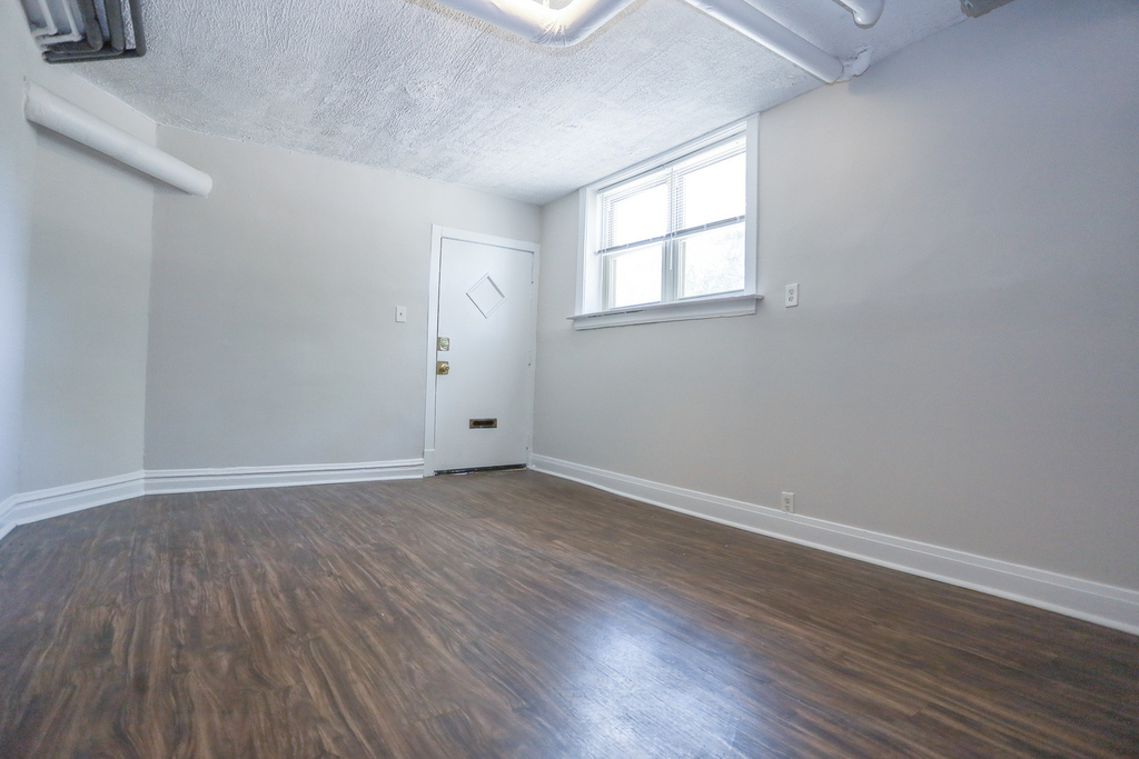 4649 N Manor Avenue - Photo 7