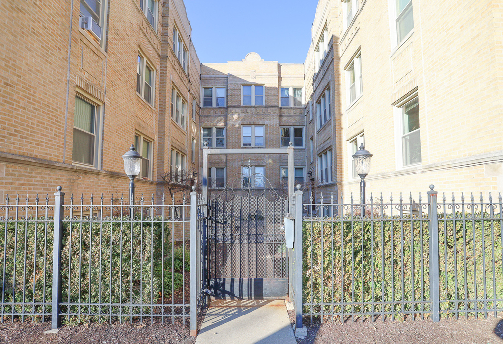 4649 N Manor Avenue - Photo 0