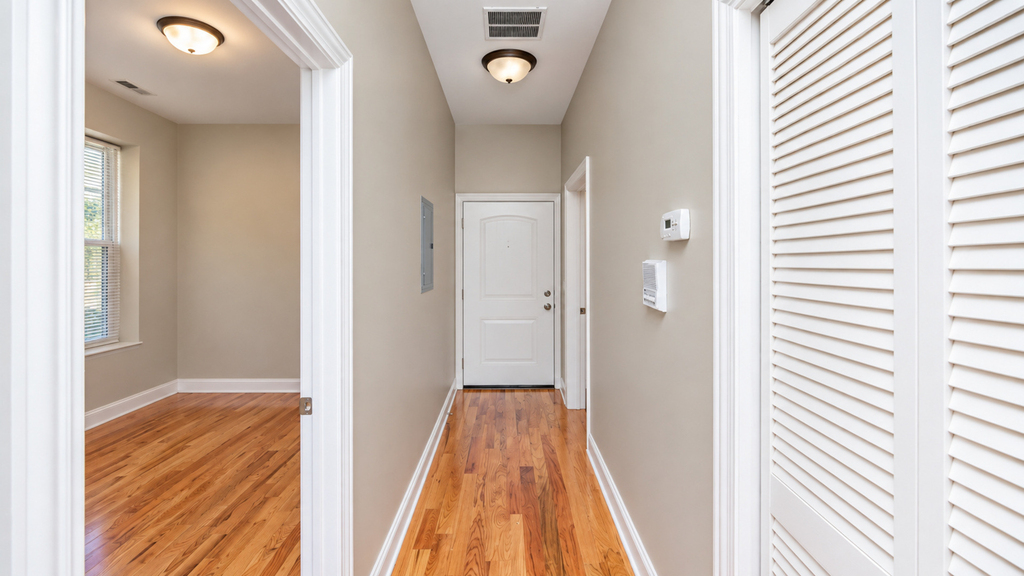 3927 N Clarendon Avenue - Photo 14