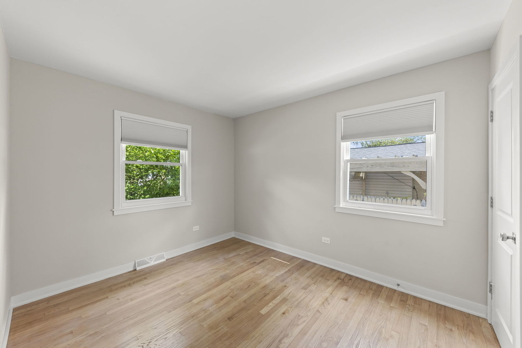 107 N Pierce Avenue - Photo 15