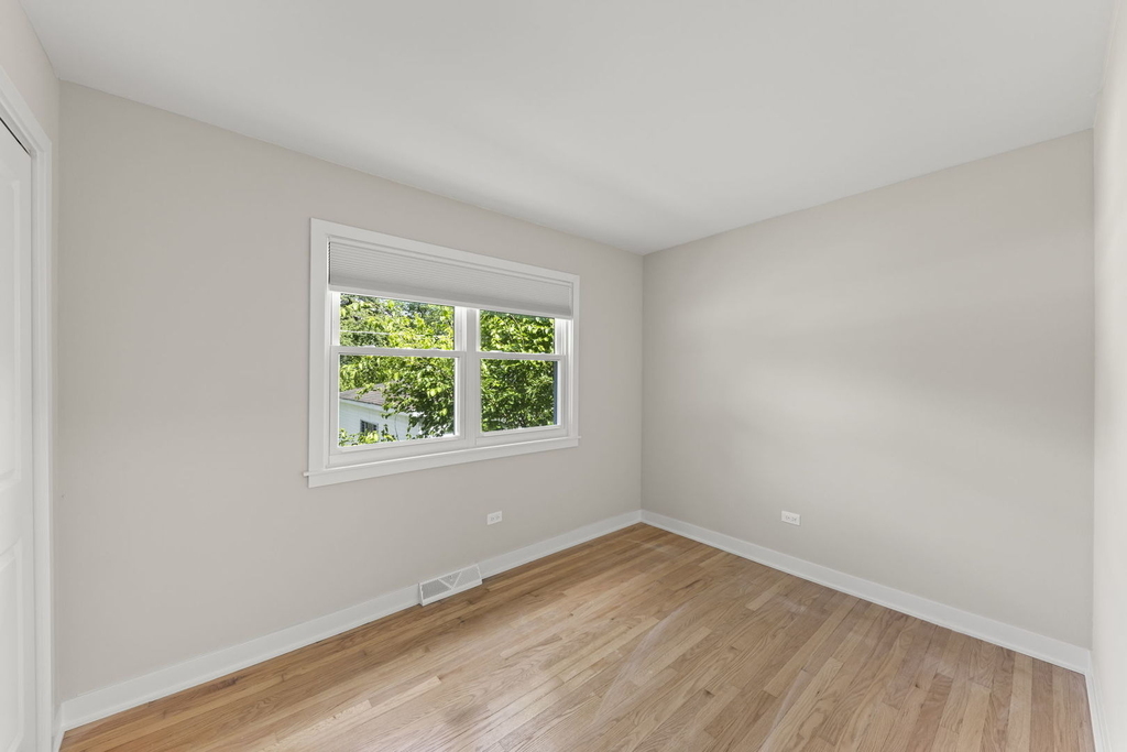 107 N Pierce Avenue - Photo 14