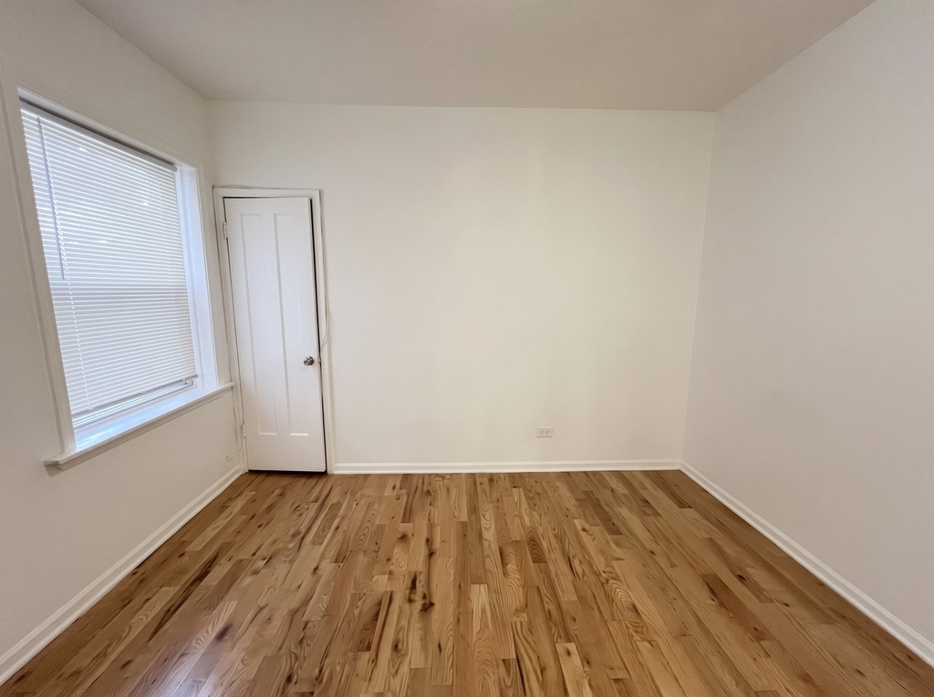7332 S Artesian Avenue - Photo 6