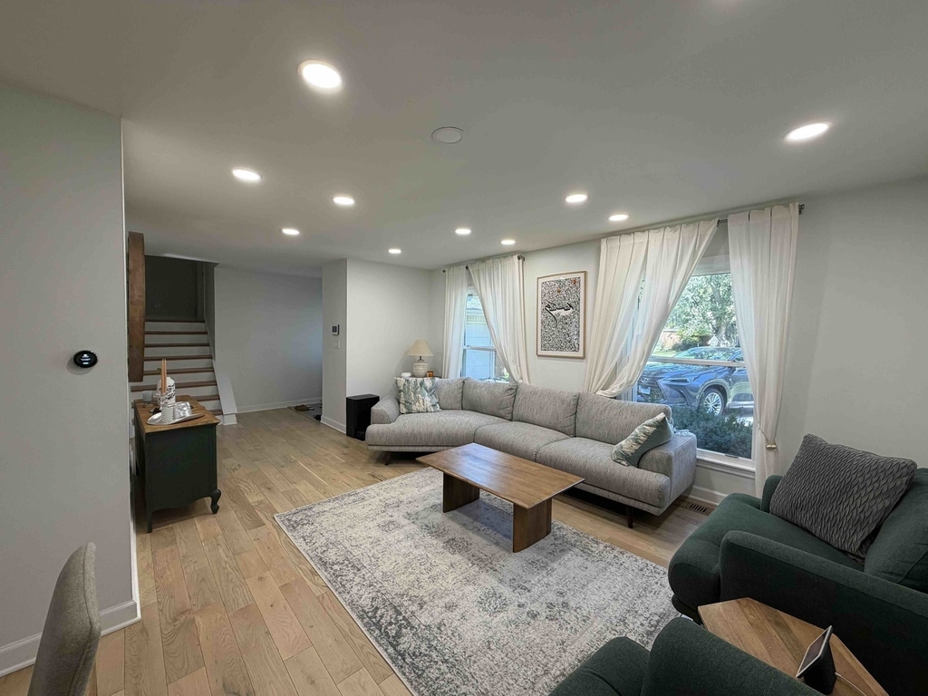 3927 Crestwood Drive - Photo 9
