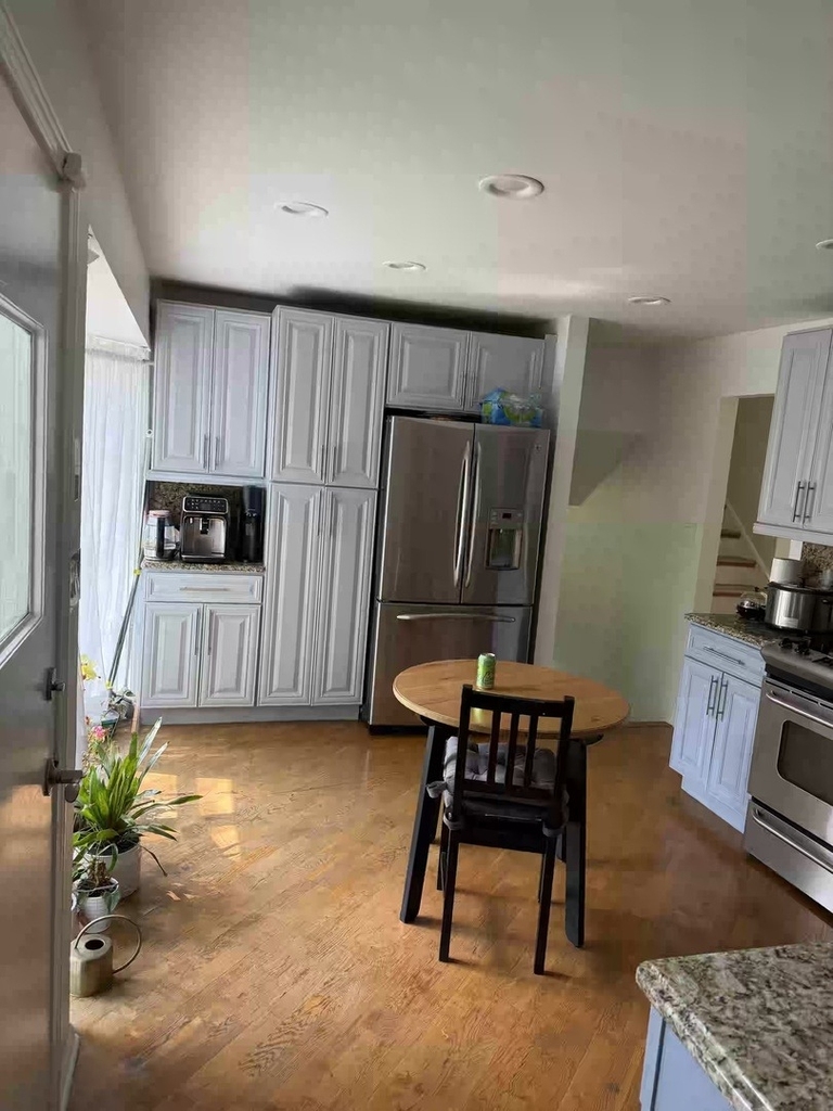 3927 Crestwood Drive - Photo 4