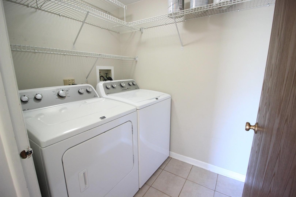 9 Warwick Court - Photo 8