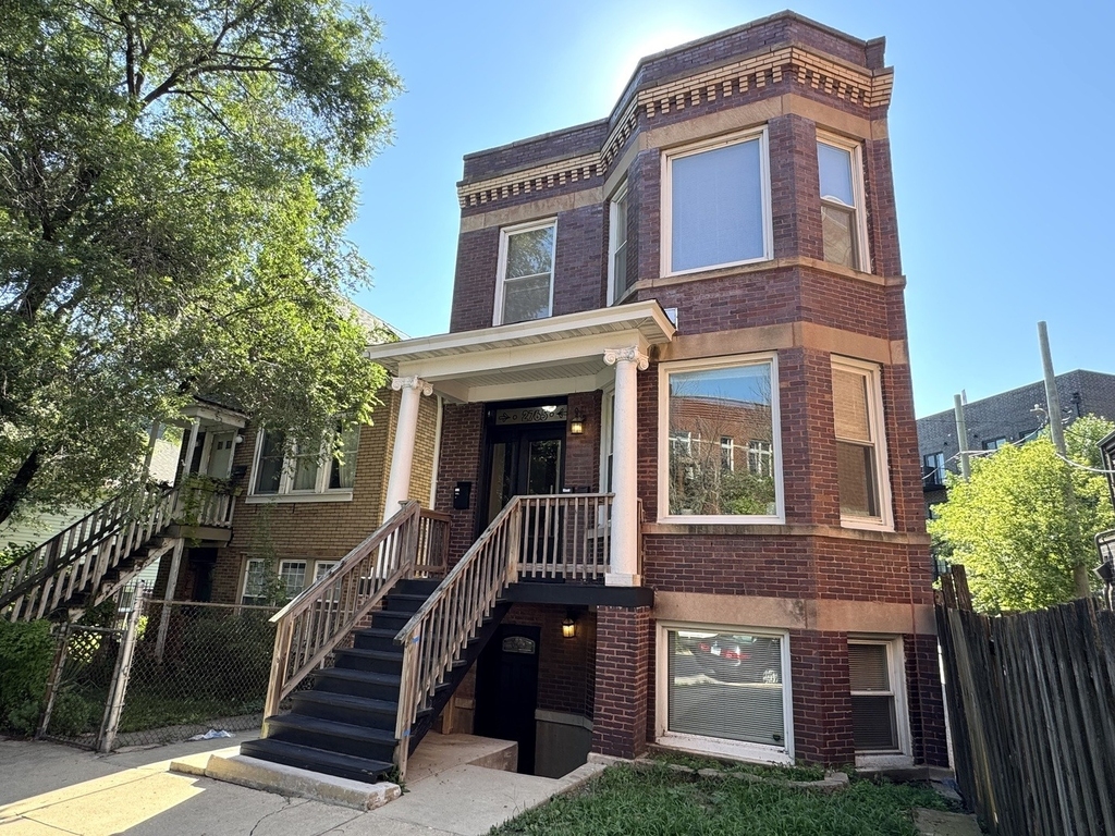 2765 W Francis Place - Photo 0