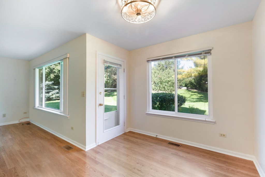 215 Brett Circle - Photo 14