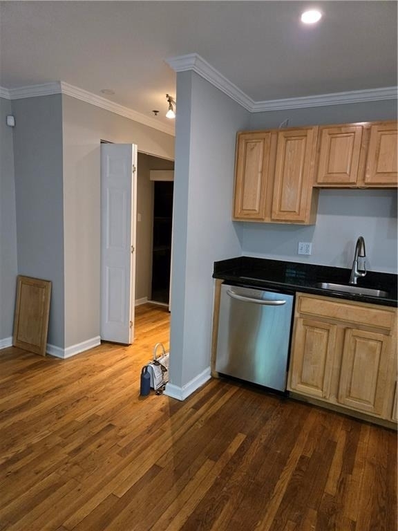 317 8th Street Ne - Photo 1