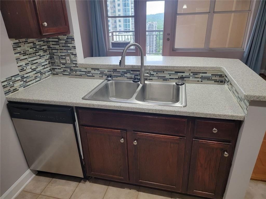 1101 Juniper Street Ne - Photo 4