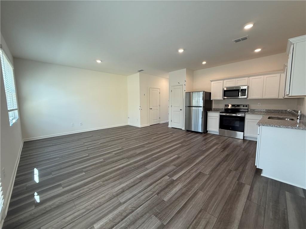 2558 Coventry Street Sw - Photo 6