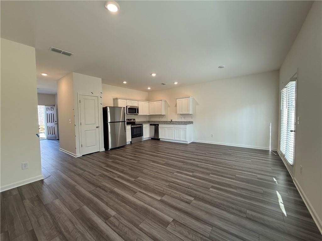2558 Coventry Street Sw - Photo 3