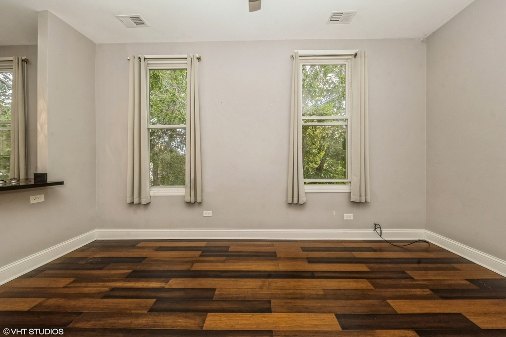 2734 W 18th Street - Photo 1