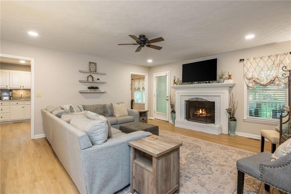 6011 Crabapple Way - Photo 5