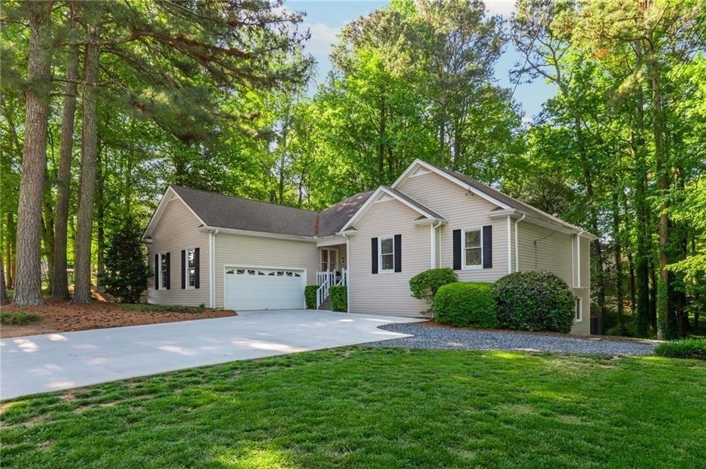 6011 Crabapple Way - Photo 0