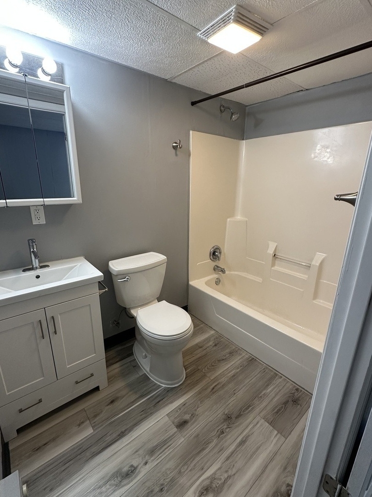 530 E 3rd Street - Photo 5