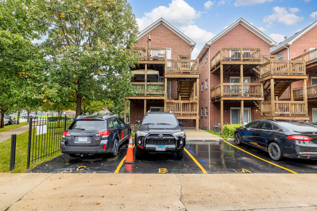 671 W Division Street - Photo 12