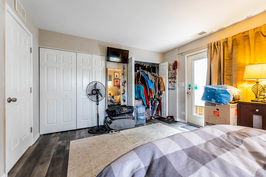 671 W Division Street - Photo 9