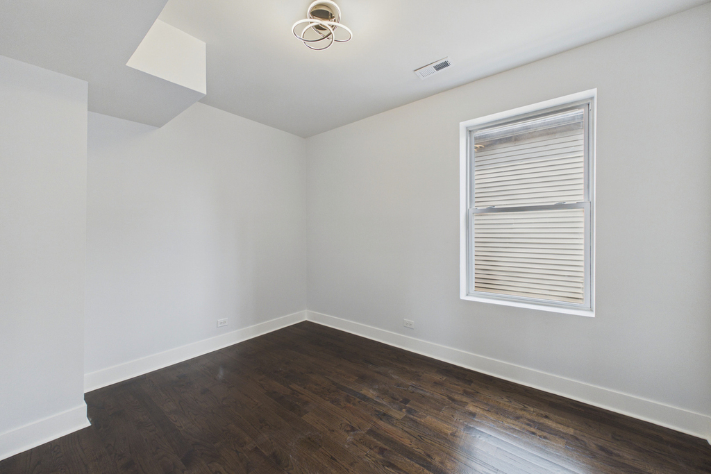 7919 S Ellis Avenue - Photo 13