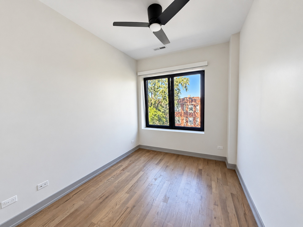 1329 W Estes Avenue - Photo 7