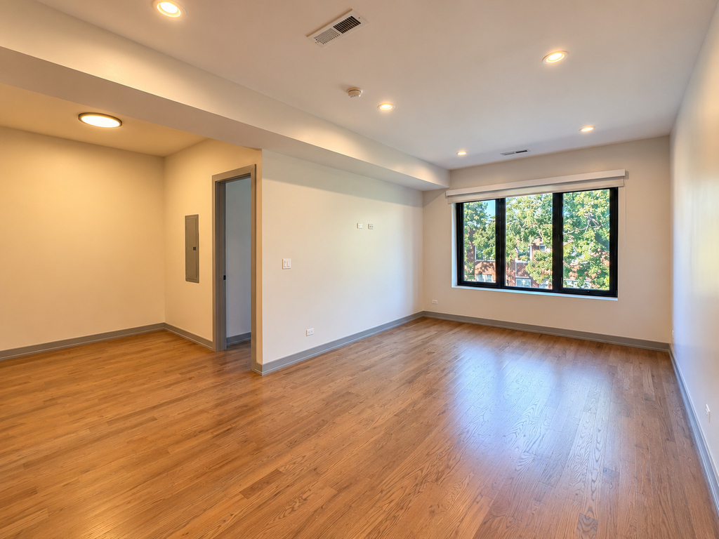 1329 W Estes Avenue - Photo 4