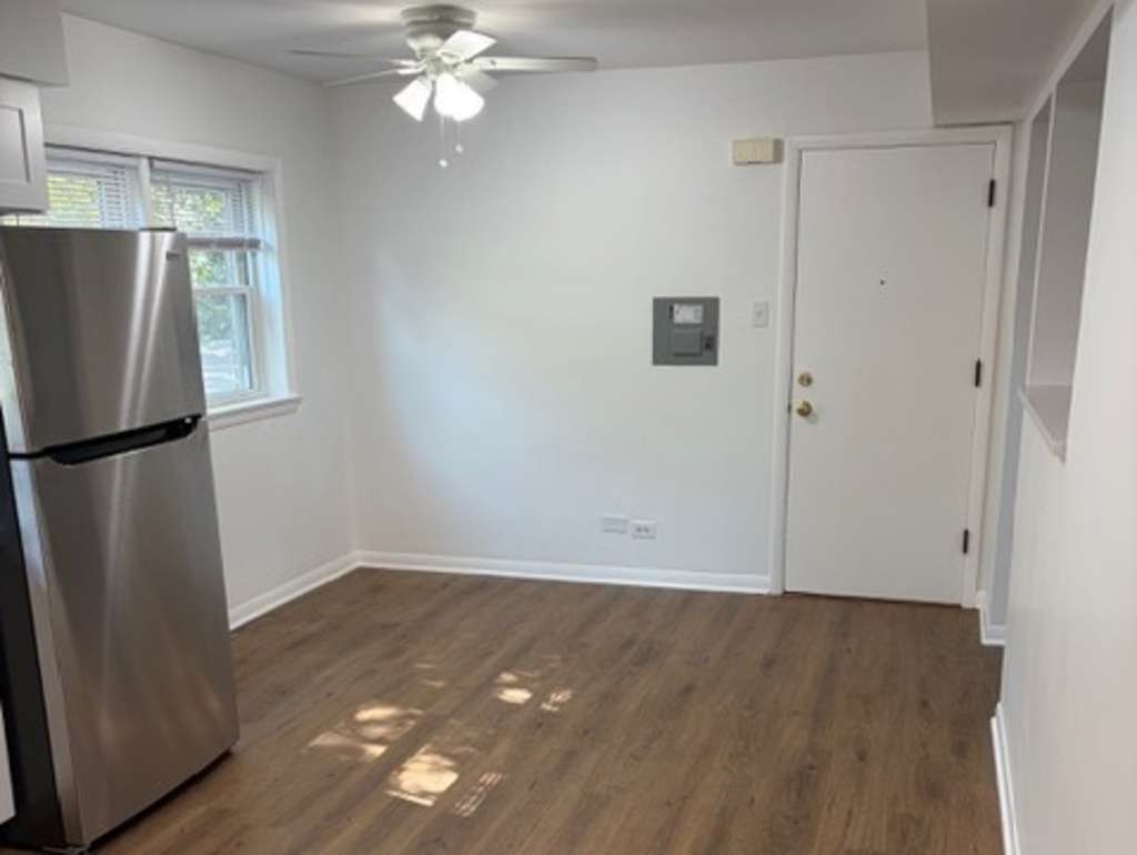 1860 Parkside Drive - Photo 7