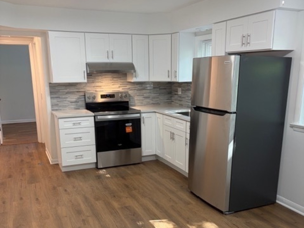 1860 Parkside Drive - Photo 5