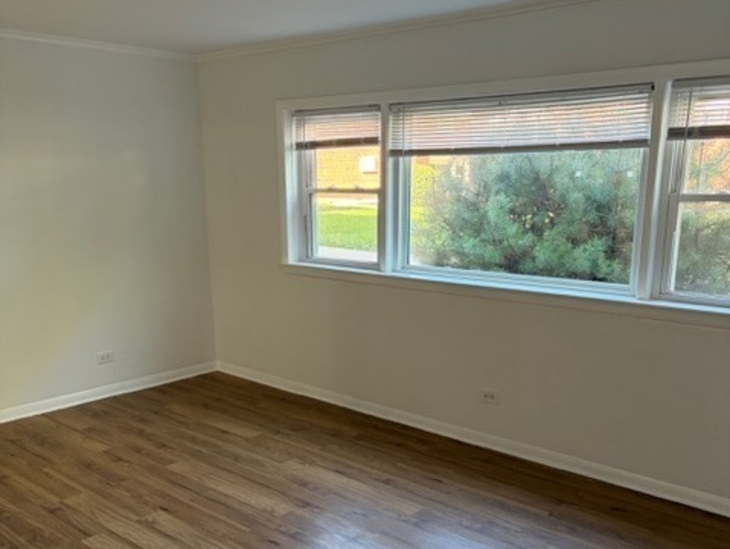 1860 Parkside Drive - Photo 3