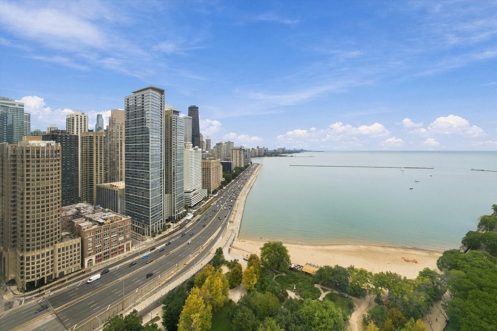 505 N Lake Shore Drive - Photo 2