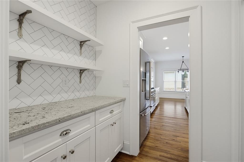 827 Derrydown Way - Photo 8
