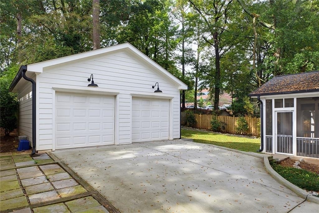 827 Derrydown Way - Photo 22