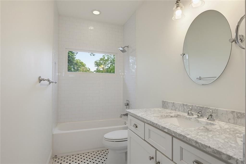 827 Derrydown Way - Photo 36
