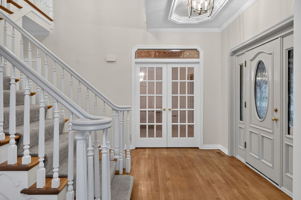 2715 Wendy Drive - Photo 2
