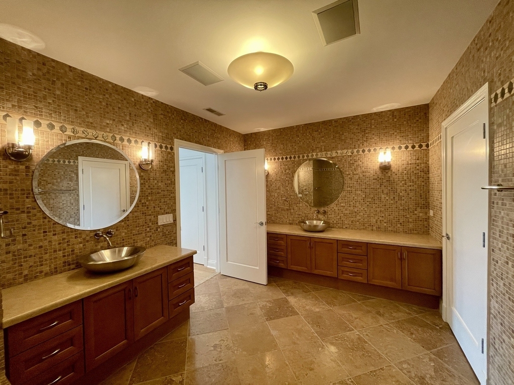520 S Washington Street - Photo 25